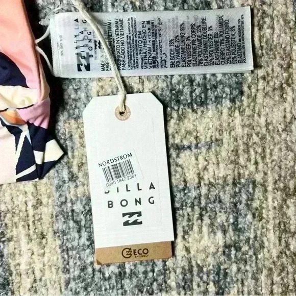 NWT Billabong Last Rays Plunge Multi Color Reversible Bikini Top Size Small - Picture 12 of 16